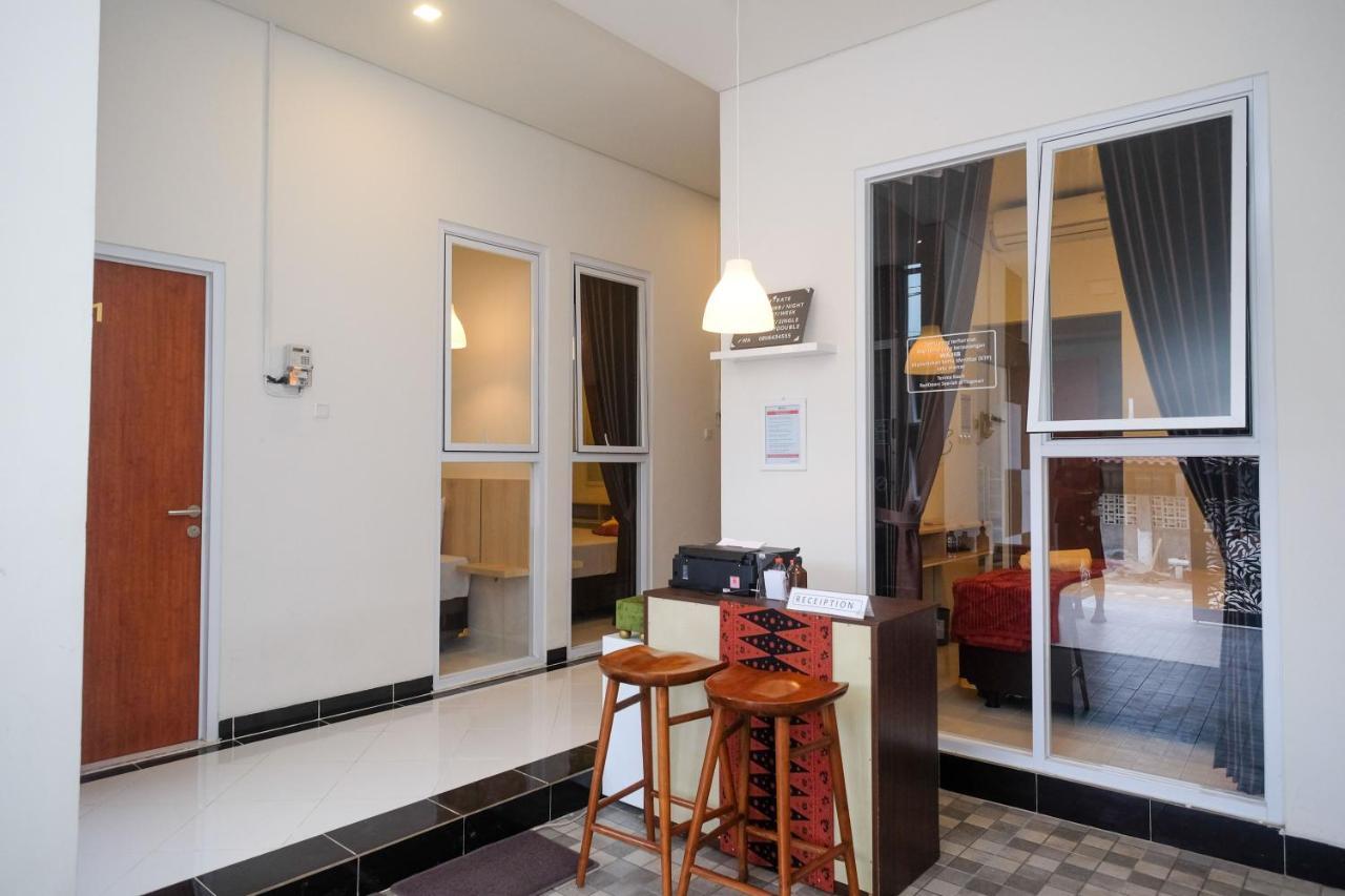 Reddoorz Syariah @ Tlogosari Semarang Hotel Alastuwo Ngoại thất bức ảnh
