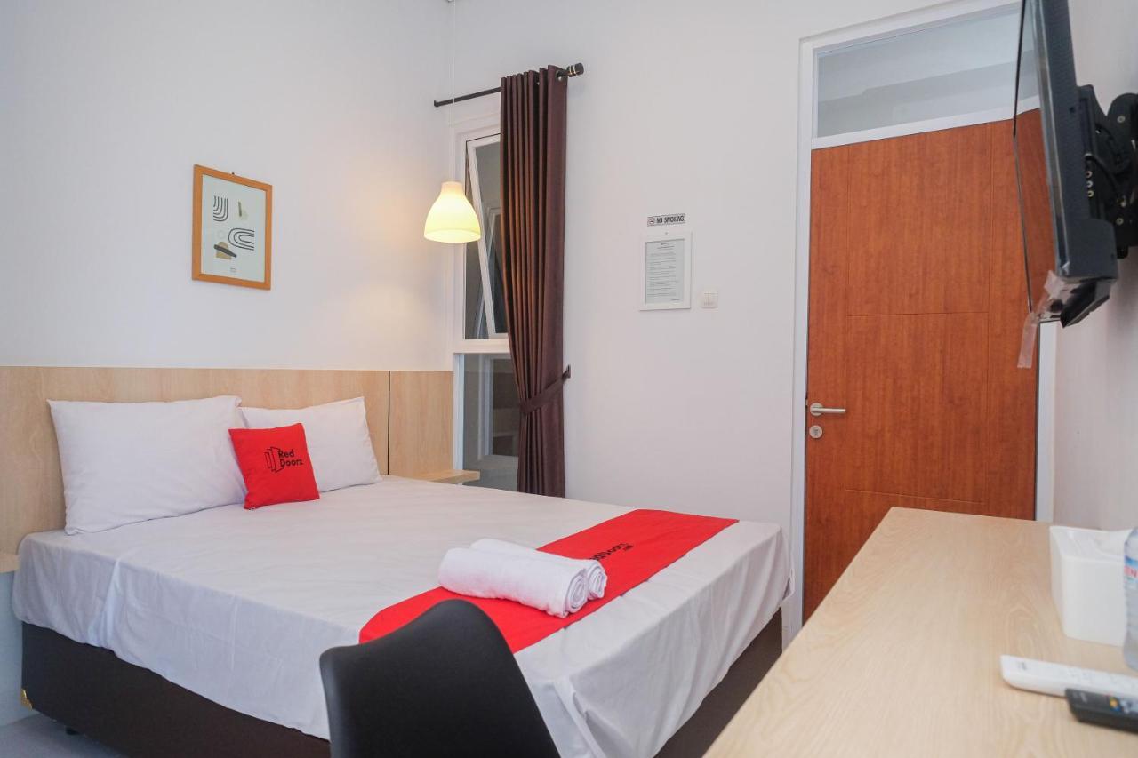 Reddoorz Syariah @ Tlogosari Semarang Hotel Alastuwo Ngoại thất bức ảnh