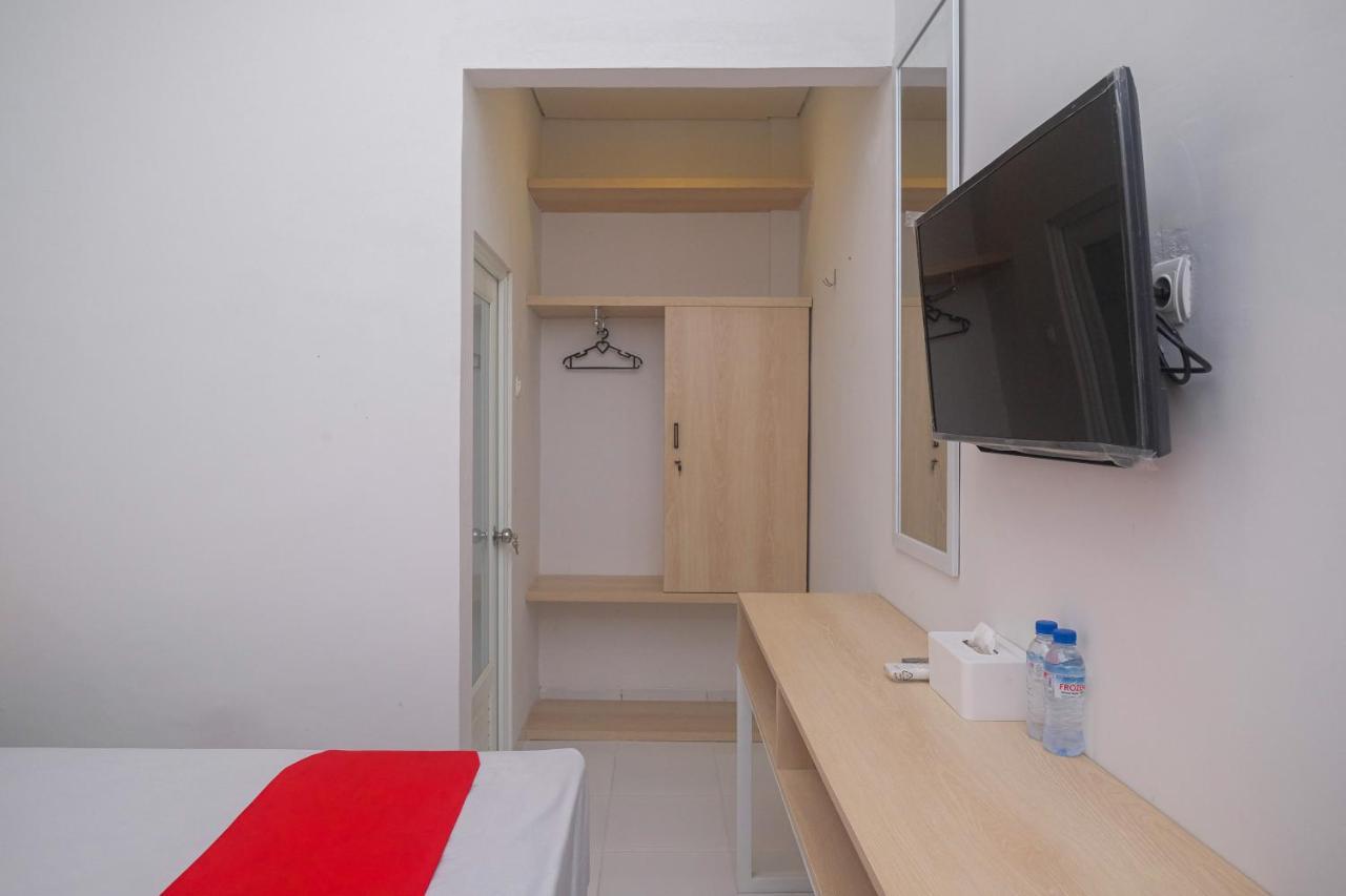 Reddoorz Syariah @ Tlogosari Semarang Hotel Alastuwo Ngoại thất bức ảnh
