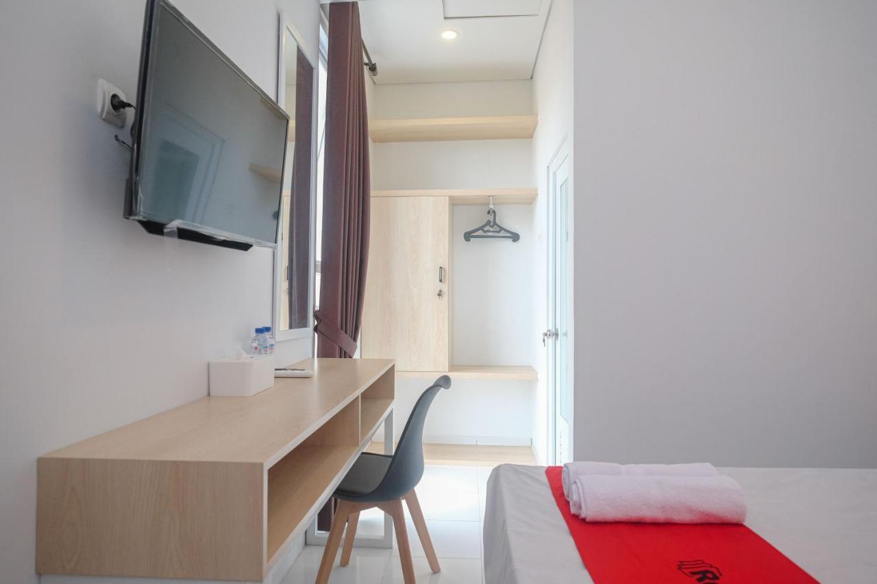 Reddoorz Syariah @ Tlogosari Semarang Hotel Alastuwo Ngoại thất bức ảnh