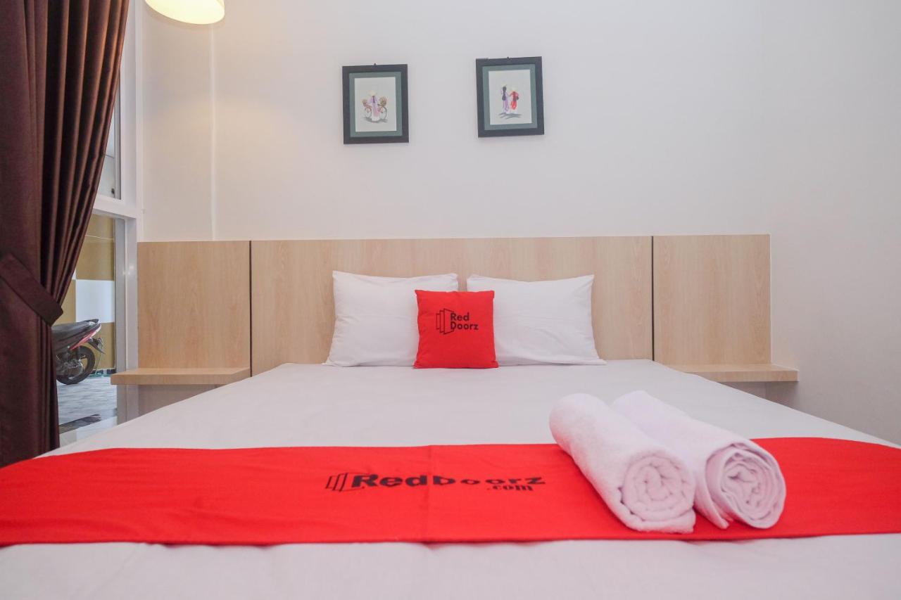 Reddoorz Syariah @ Tlogosari Semarang Hotel Alastuwo Ngoại thất bức ảnh